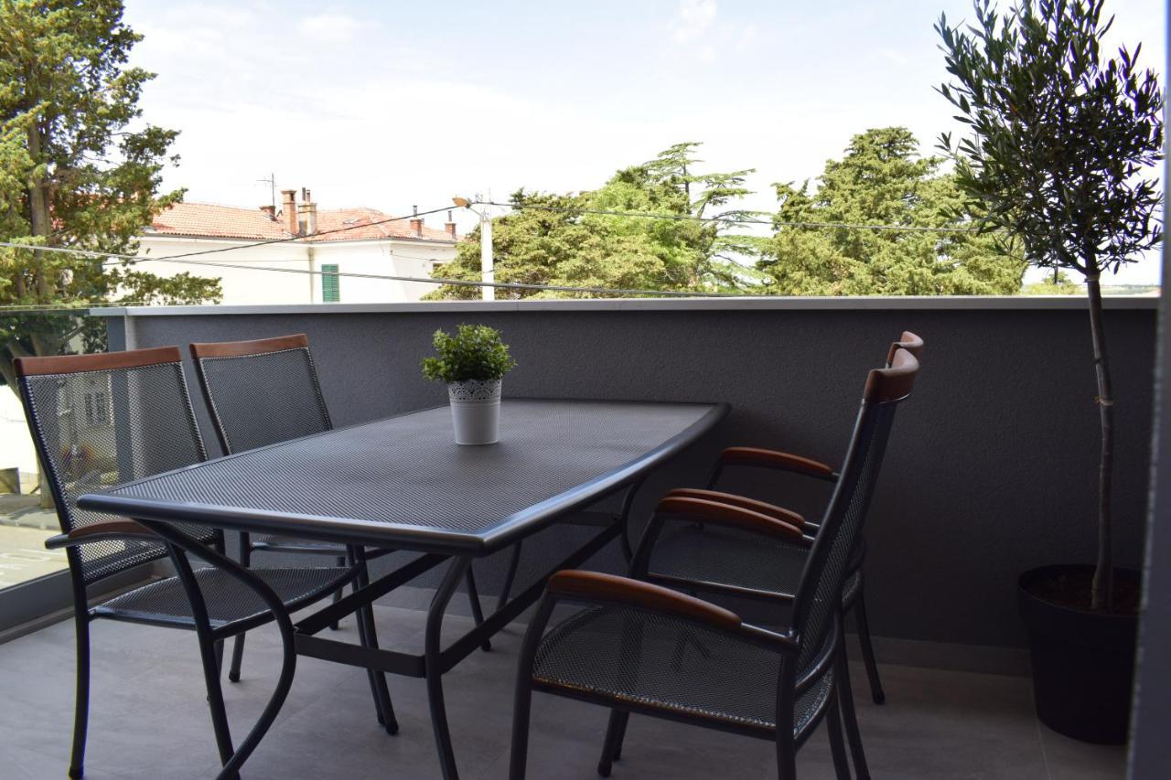 Vila Maslina - Apartman 3 Zadar Buitenkant foto