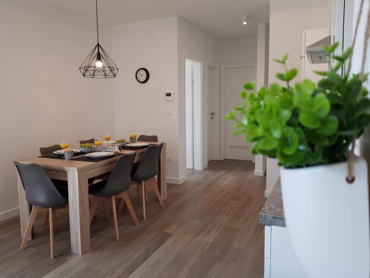 Vila Maslina - Apartman 3 Zadar Buitenkant foto