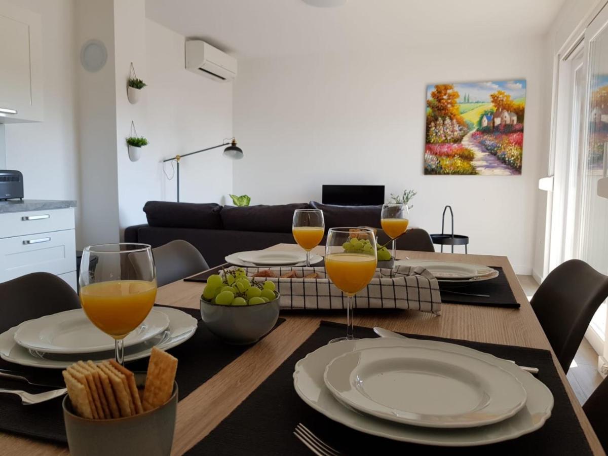 Vila Maslina - Apartman 3 Zadar Buitenkant foto